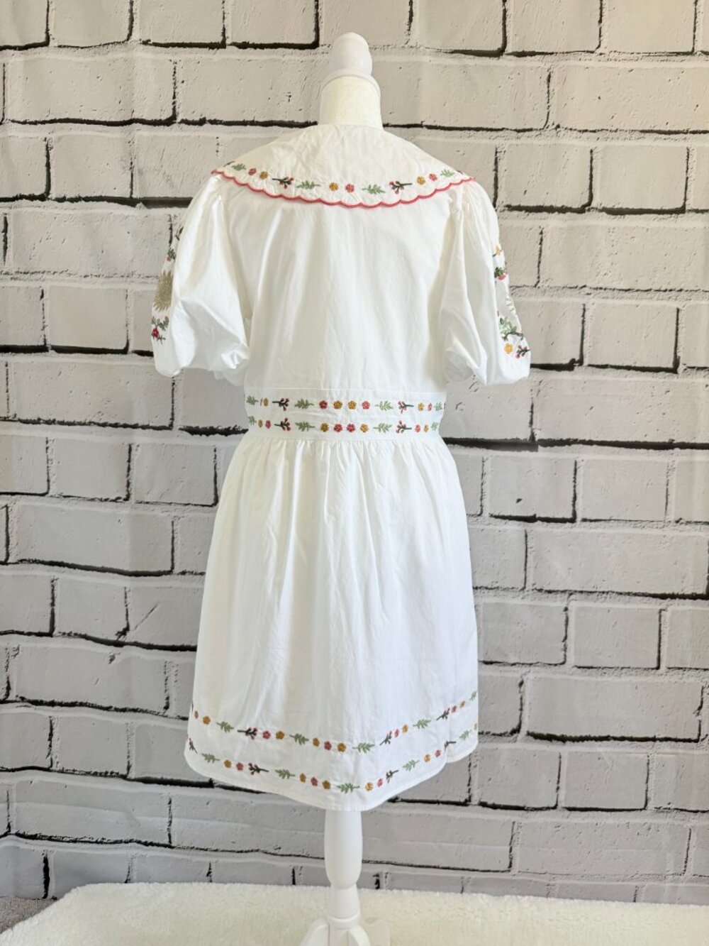 NWT Caroline Constas White Floral Embroidered Puff Sleeve Mini Dress Size 6 - Picture 5 of 16